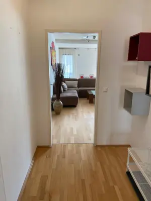 Ein Sitzbereich in der Unterkunft Bright apartment with a free parking garage @ Wienerberg