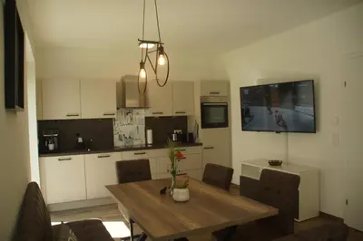 Küche/Küchenzeile in der Unterkunft Kirschbluetenappartements