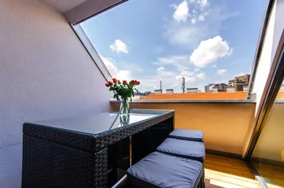 Ein Balkon oder eine Terrasse in der Unterkunft Grand Quarters City Residence