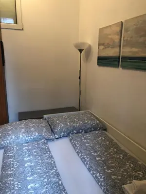 Ein Bett oder Betten in einem Zimmer der Unterkunft RoooMS by JR City Apartments