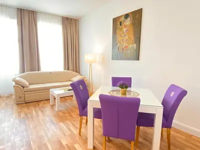 Ein Sitzbereich in der Unterkunft Steiner Residences Vienna Nestroyplatz
