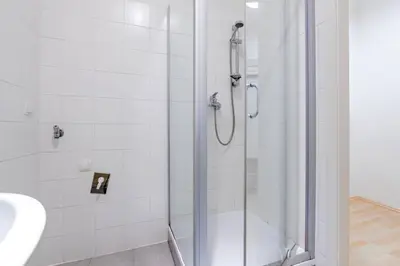 Ein Badezimmer in der Unterkunft Cozy Studio Apartment Located in Vienna's Vibrant City Center