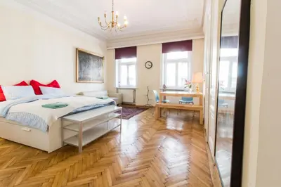 Ein Bett oder Betten in einem Zimmer der Unterkunft Beautiful Viennese apartment