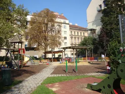 Ein Kinderspielbereich in der Unterkunft Sunny Apartment