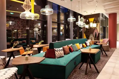 Ein Sitzbereich in der Unterkunft Hampton By Hilton Vienna Messe