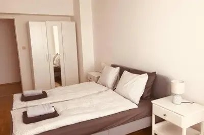 Ein Bett oder Betten in einem Zimmer der Unterkunft Mitten im Achten. Zentrale Wohnung in Wien