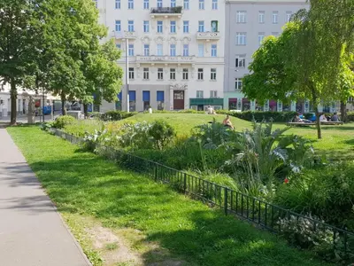 Ein Garten an der Unterkunft Mauthaus Schönbrunn
