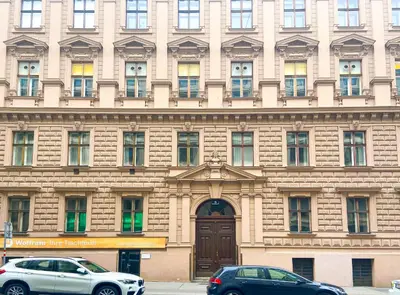Das Gebäude in dem sich die Ferienwohnung befindet