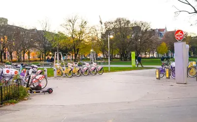 Radfahren an der Unterkunft Backpacker Apartment City Center oder in der Nähe