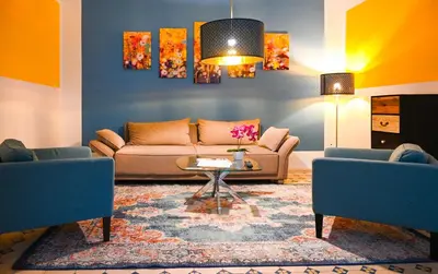 Ein Sitzbereich in der Unterkunft Backpacker Apartment City Center