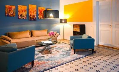 Ein Sitzbereich in der Unterkunft Backpacker Apartment City Center