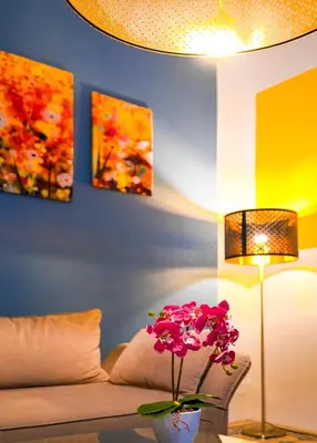 Ein Sitzbereich in der Unterkunft Backpacker Apartment City Center