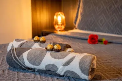 Ein Bett oder Betten in einem Zimmer der Unterkunft 3BR Apartment with Balcony near Naschmarkt City Center