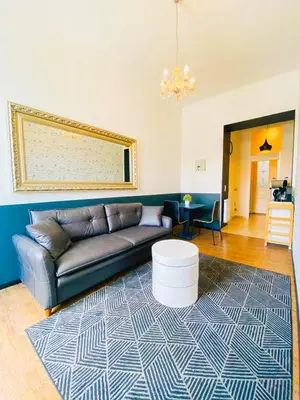 Ein Sitzbereich in der Unterkunft Bright Apartment Augarten