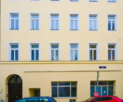 Das Gebäude in dem sich die Ferienwohnung befindet