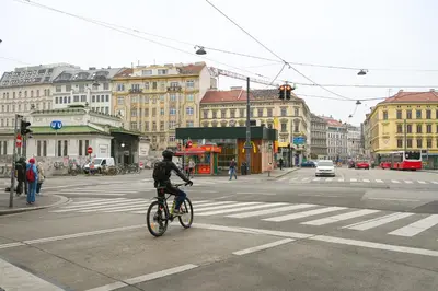 Radfahren an der Unterkunft Modern Suite Schönbrunn oder in der Nähe