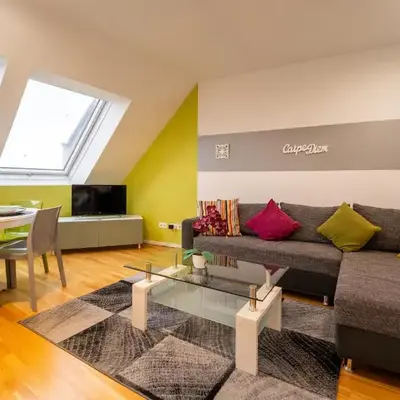 Rooftop Apartment for 6