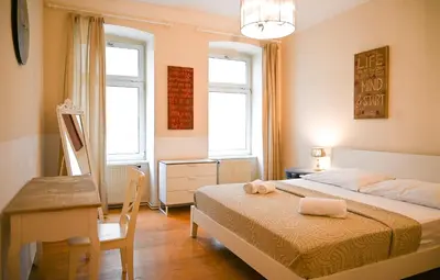 Ein Bett oder Betten in einem Zimmer der Unterkunft Bright Apartment Schönbrunn Palace