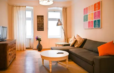 Ein Sitzbereich in der Unterkunft Bright Apartment Schönbrunn Palace