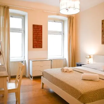 Bright Apartment Schönbrunn Palace