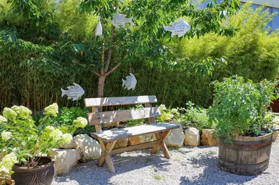 Ein Garten an der Unterkunft GMOAHOUSE