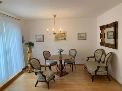 Ein Sitzbereich in der Unterkunft Amadeus Apartment