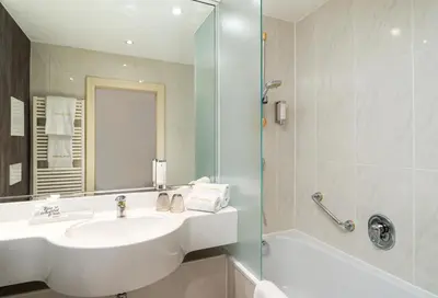 Ein Badezimmer in der Unterkunft elaya hotel vienna city center, Trademark by Wyndham