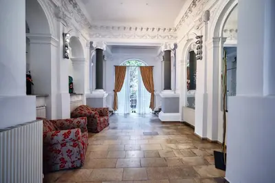Ein Sitzbereich in der Unterkunft Hotel Kunsthof