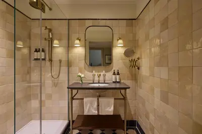 Ein Badezimmer in der Unterkunft Miiro Palais Rudolf NEW OPENING