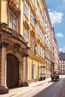 Das Gebäude in dem sich das Hotel befindet