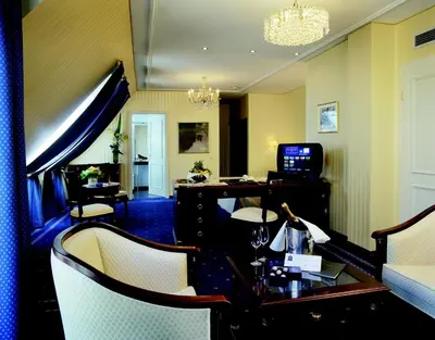 TV/Unterhaltungsangebot in der Unterkunft Hotel Ambassador