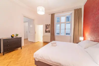 Ein Bett oder Betten in einem Zimmer der Unterkunft josef's home I Urban Classic Apartment I 01