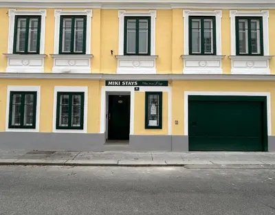 Das Gebäude in dem sich das Hotel befindet