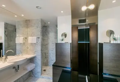 Ein Badezimmer in der Unterkunft ARCOTEL Donauzentrum Wien