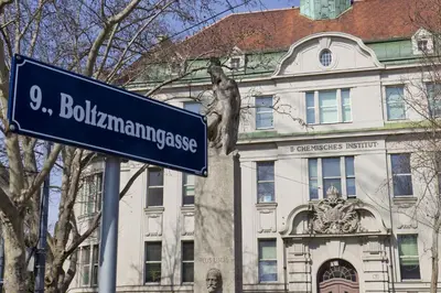 Ein Zertifikat, Auszeichnung, Logo oder anderes Dokument, das in der Unterkunft Hotel Boltzmann ausgestellt ist