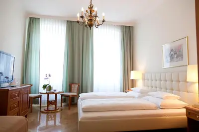 Ein Bett oder Betten in einem Zimmer der Unterkunft Hotel Schwalbe