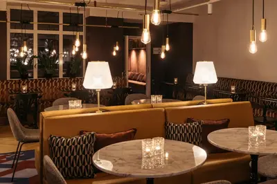 Ein Sitzbereich in der Unterkunft Hotel Schani Salon
