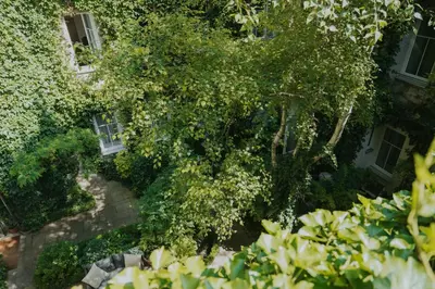 Ein Garten an der Unterkunft Boutiquehotel Stadthalle by Cocoon