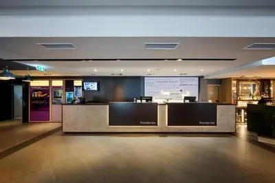 Lobby/Rezeption in der Unterkunft Premier Inn Wien City Hauptbahnhof