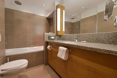 Ein Badezimmer in der Unterkunft Seehotel Rust