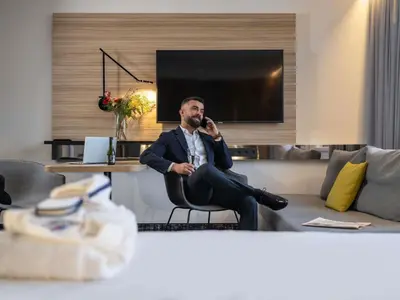Ein Sitzbereich in der Unterkunft Novotel Suites Wien City Donau