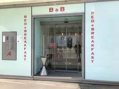 Eine Fassade oder ein Eingang zu City Hotel Albrecht