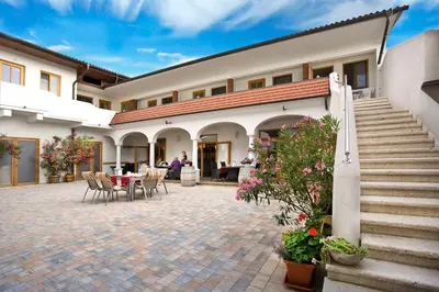 Ein Balkon oder eine Terrasse in der Unterkunft Weingut Franz Schindler