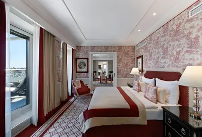 Ein Bett oder Betten in einem Zimmer der Unterkunft Hotel Sacher Wien