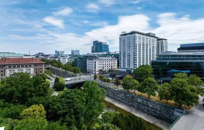 Ein allgemeiner Blick auf Wien oder ein Stadtblick von des Hotels aus