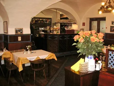 Ein Restaurant oder anderes Speiselokal in der Unterkunft Gasthof Ludl
