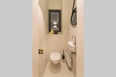 Ein Badezimmer in der Unterkunft josef's home I Pink Flamingo I Deluxe Suite