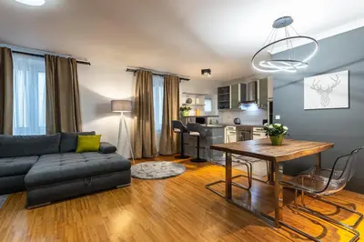 Ein Sitzbereich in der Unterkunft Live Centrally in a Spacious and Modern Apartment in Vienna