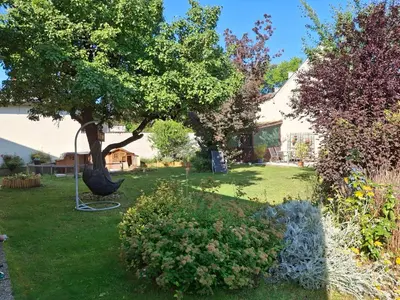 Ein Garten an der Unterkunft Ferienhaus Lina