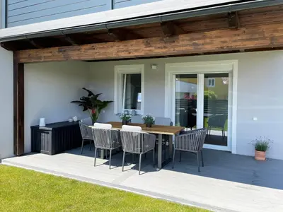 Das Gebäude in dem sich das Ferienhaus befindet